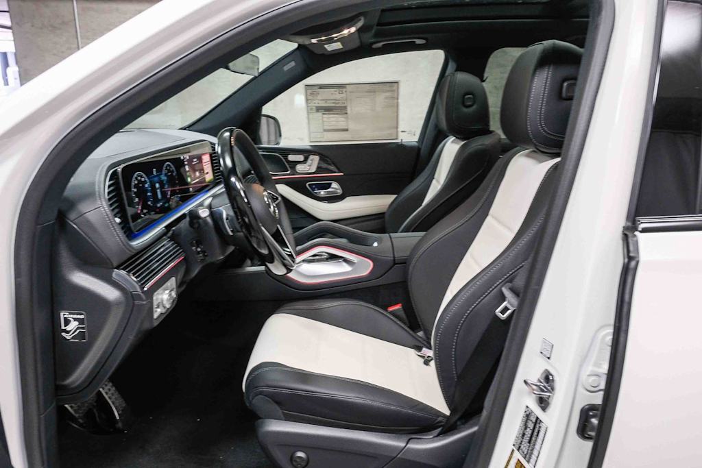 Thumbnail: 2026 Mercedes-Benz GLE - 12
