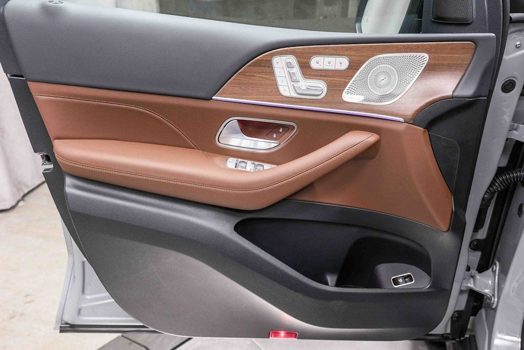 Thumbnail: 2026 Mercedes-Benz GLE - 24