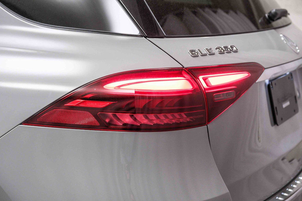 Thumbnail: 2026 Mercedes-Benz GLE - 18