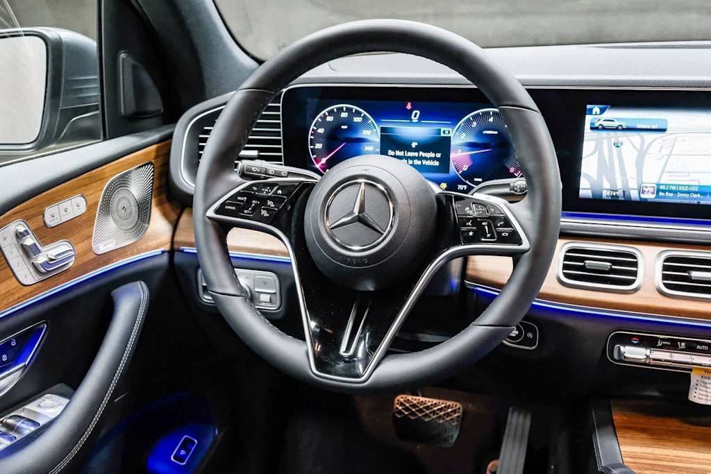 Thumbnail: 2026 Mercedes-Benz GLE - 8