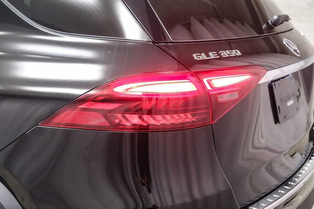 Thumbnail: 2026 Mercedes-Benz GLE - 19