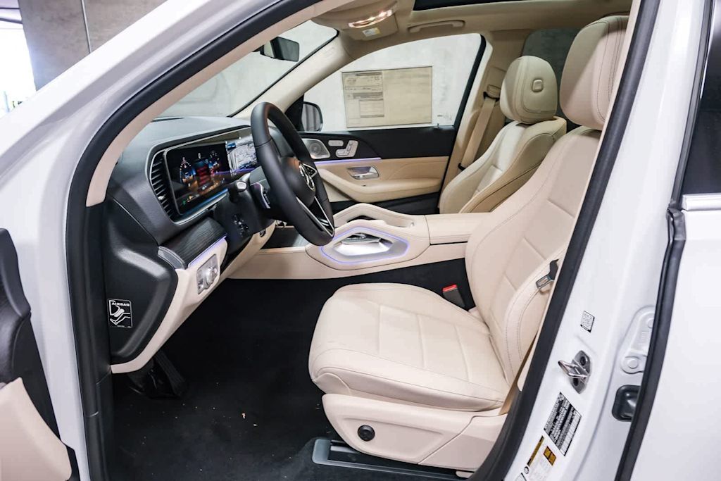 Thumbnail: 2026 Mercedes-Benz GLE - 51