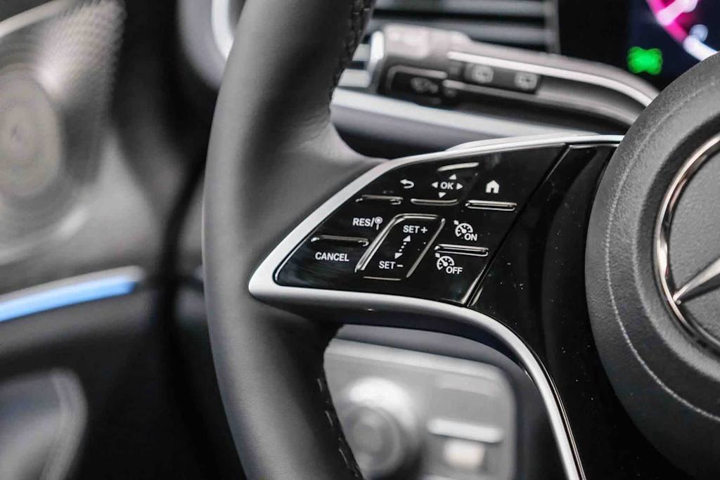 Thumbnail: 2026 Mercedes-Benz GLE - 25