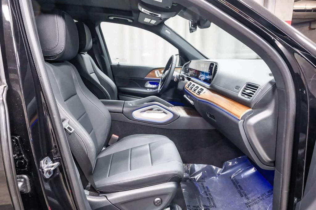 Thumbnail: 2026 Mercedes-Benz GLE - 8