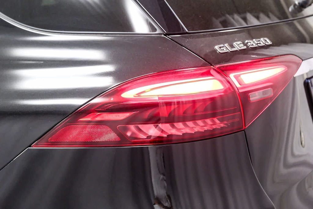 Thumbnail: 2026 Mercedes-Benz GLE - 17