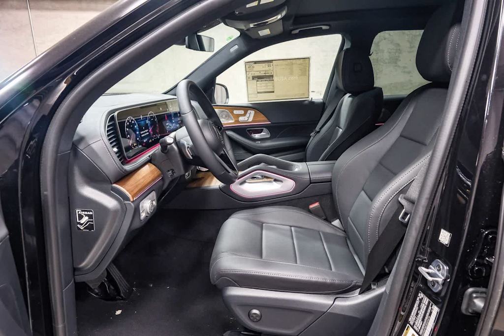 Thumbnail: 2026 Mercedes-Benz GLE - 10
