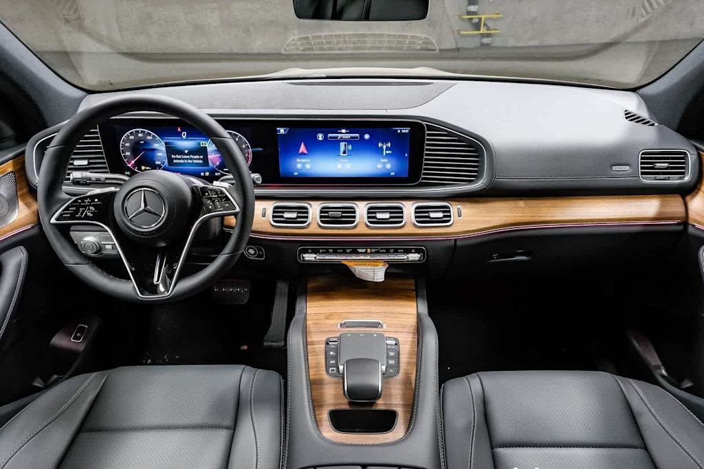 Thumbnail: 2026 Mercedes-Benz GLE - 2