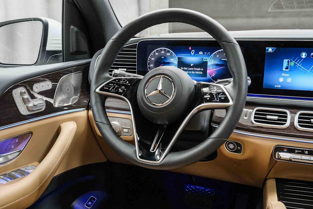 Thumbnail: 2026 Mercedes-Benz GLE - 2