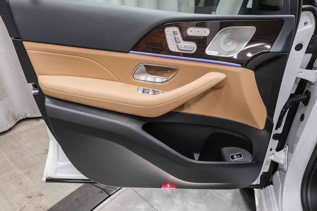 Thumbnail: 2026 Mercedes-Benz GLE - 23
