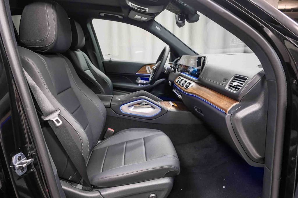 Thumbnail: 2026 Mercedes-Benz GLE - 10