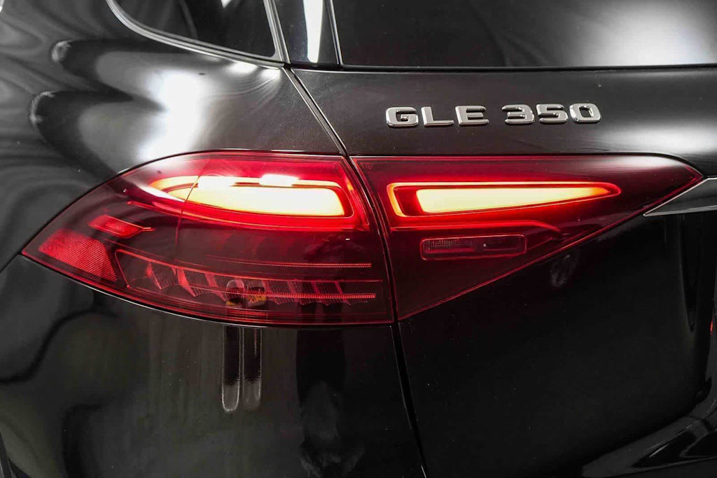 Thumbnail: 2026 Mercedes-Benz GLE - 19