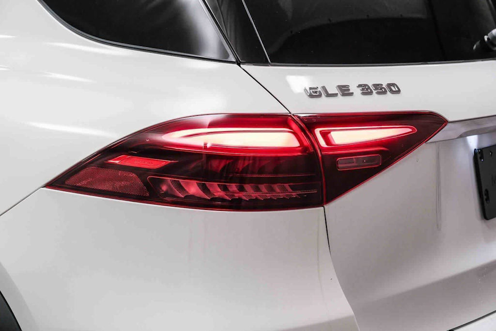 Thumbnail: 2026 Mercedes-Benz GLE - 17