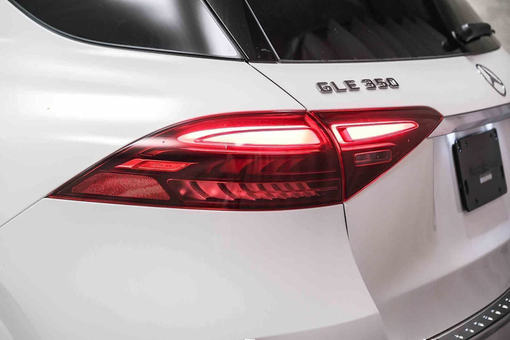Thumbnail: 2026 Mercedes-Benz GLE - 19