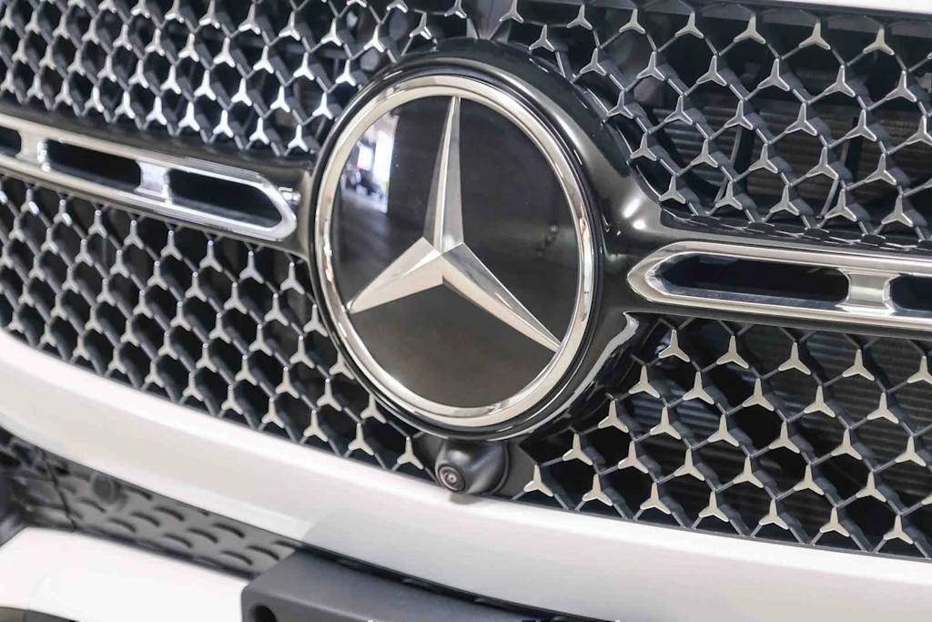 Thumbnail: 2026 Mercedes-Benz GLE - 7