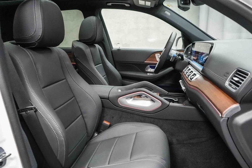 Thumbnail: 2026 Mercedes-Benz GLE - 9