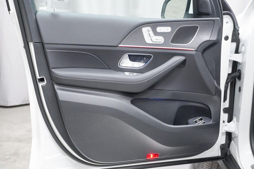 2025 Mercedes-Benz GLE 450 25