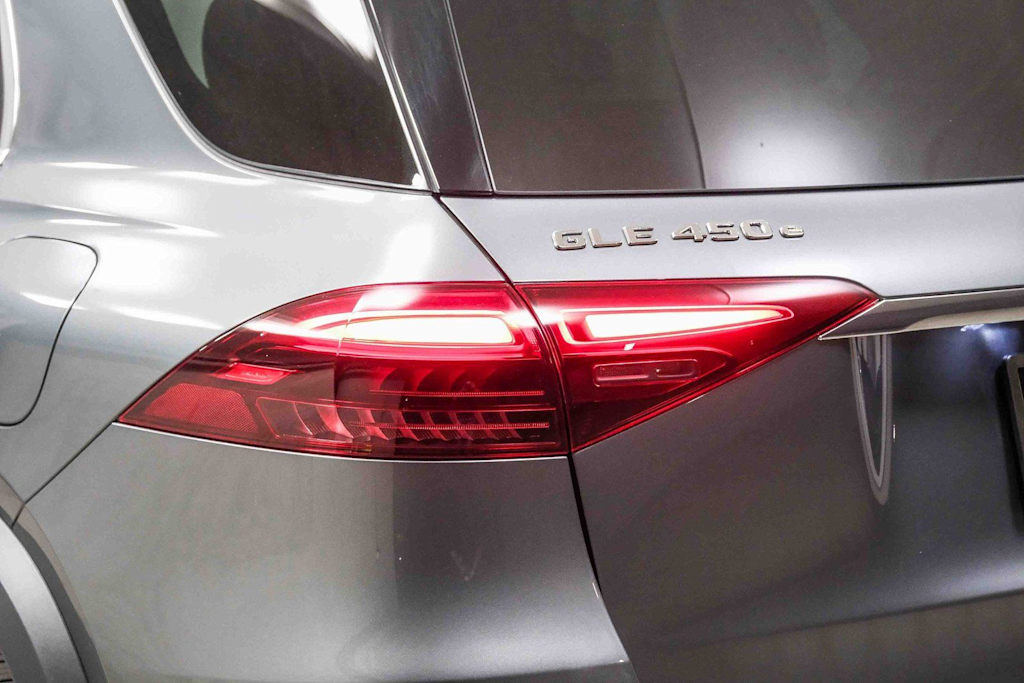 Thumbnail: 2025 Mercedes-Benz GLE - 16