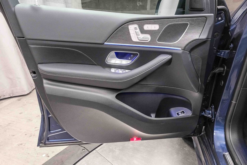 Thumbnail: 2026 Mercedes-Benz GLE - 29