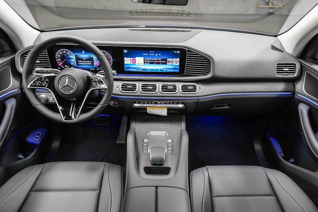Thumbnail: 2026 Mercedes-Benz GLE - 2