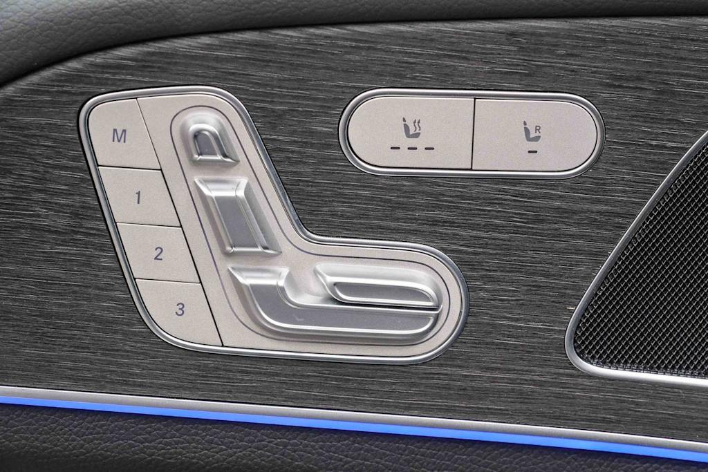 Thumbnail: 2026 Mercedes-Benz GLE - 30