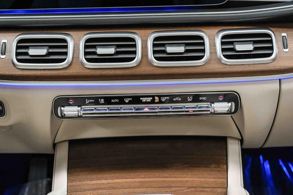 Thumbnail: 2026 Mercedes-Benz GLE - 26