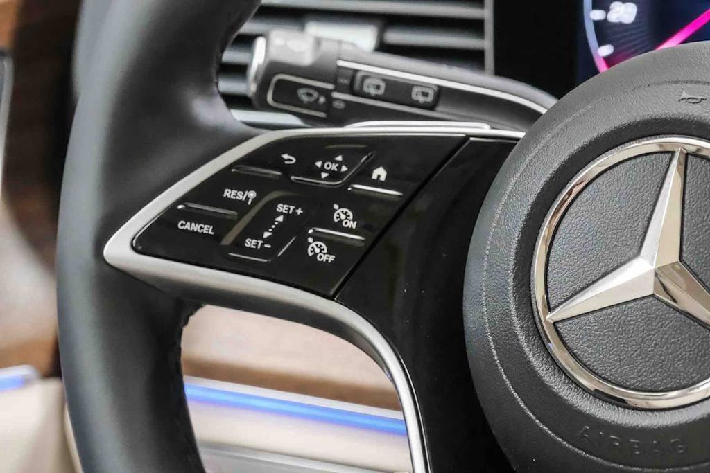 Thumbnail: 2026 Mercedes-Benz GLE - 16