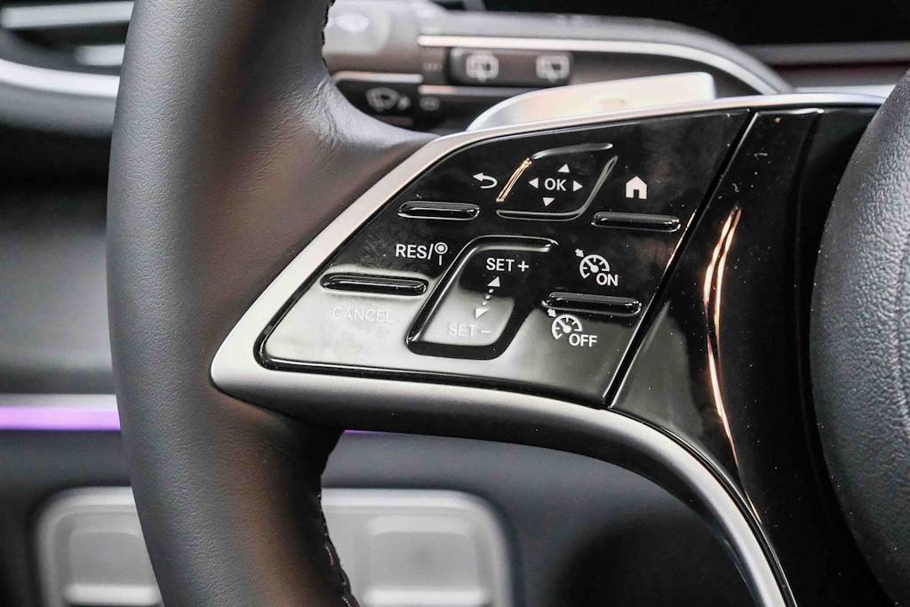 Thumbnail: 2026 Mercedes-Benz GLE - 26