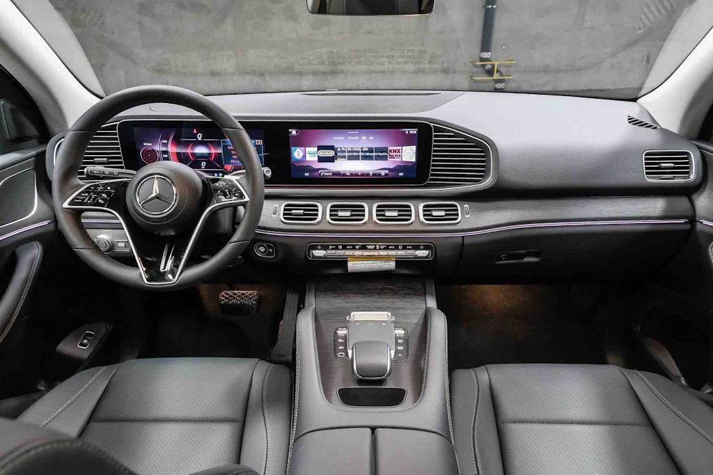 Thumbnail: 2026 Mercedes-Benz GLE - 2