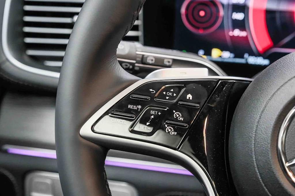 Thumbnail: 2026 Mercedes-Benz GLE - 26