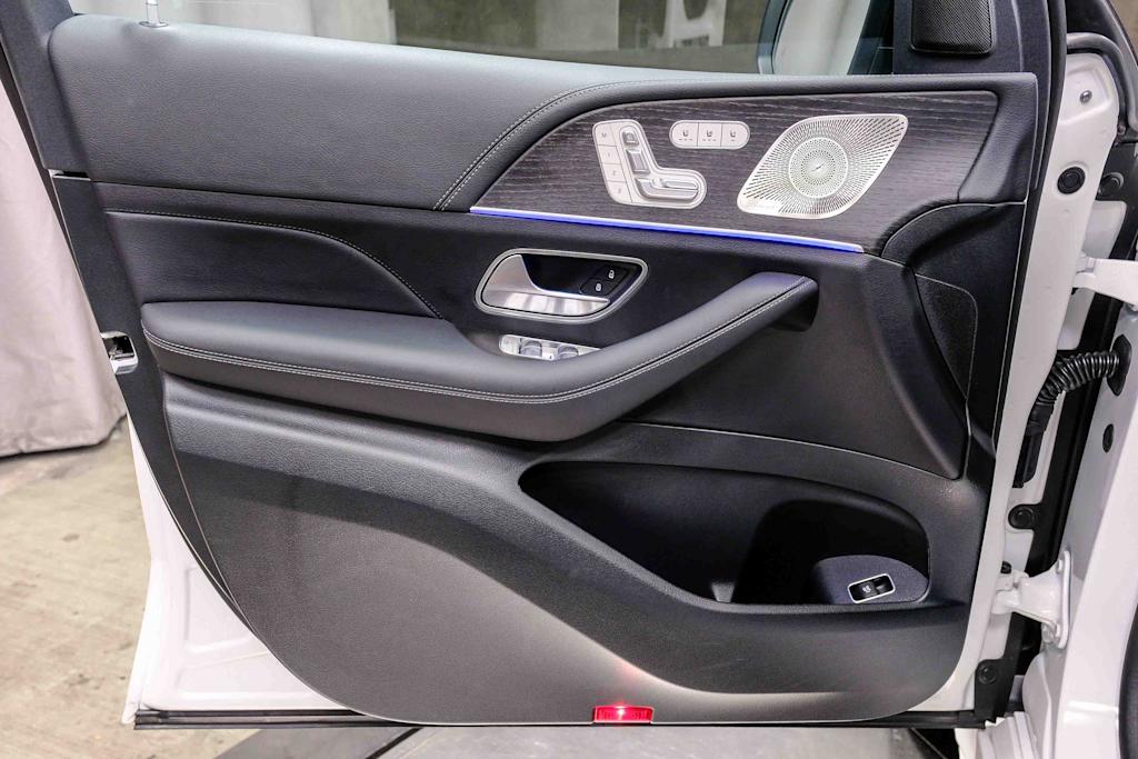 Thumbnail: 2026 Mercedes-Benz GLE - 29