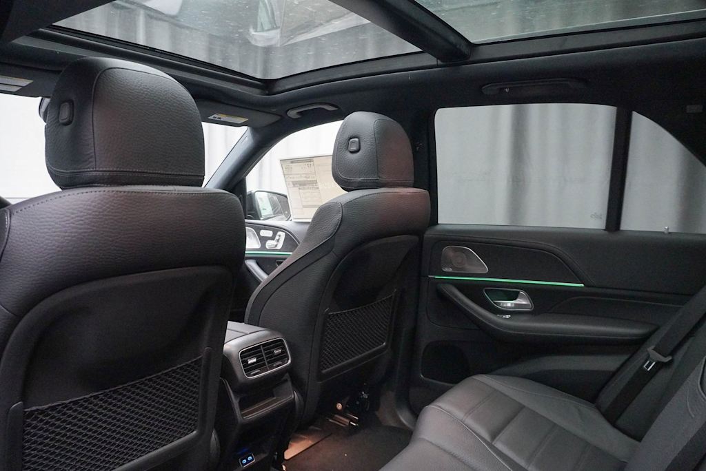 Thumbnail: 2025 Mercedes-Benz GLE - 25