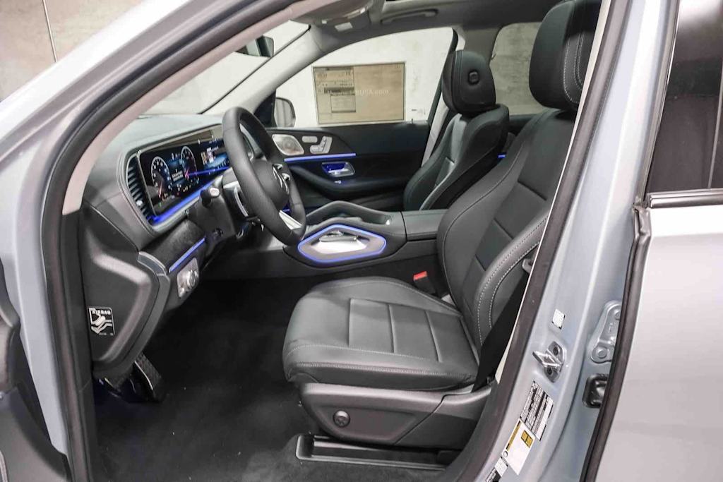 Thumbnail: 2026 Mercedes-Benz GLS - 12