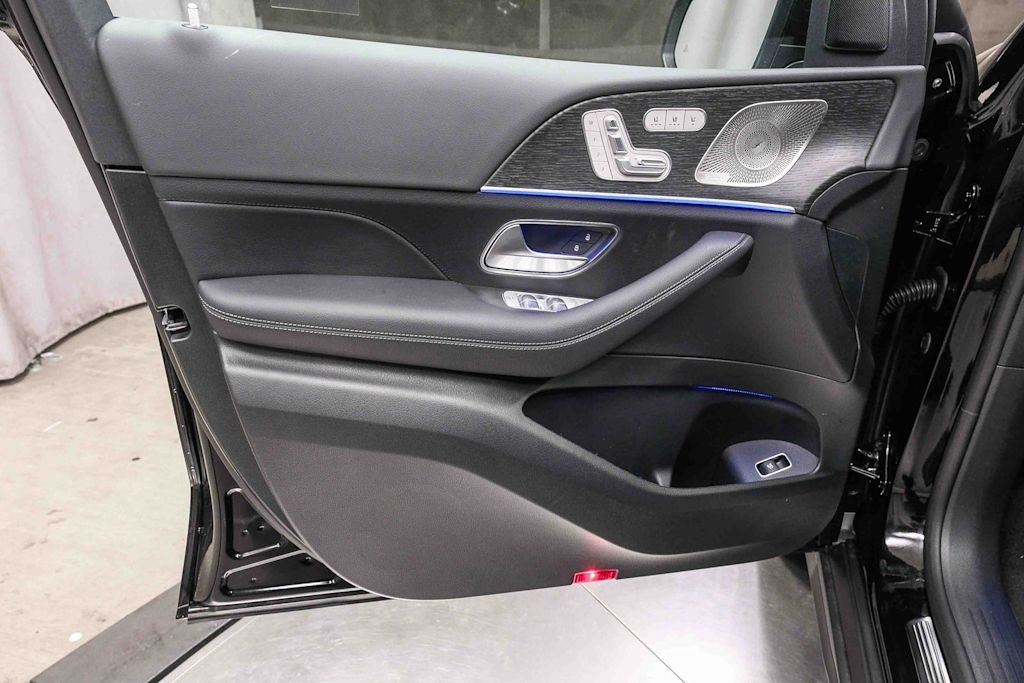 Thumbnail: 2026 Mercedes-Benz GLS - 31