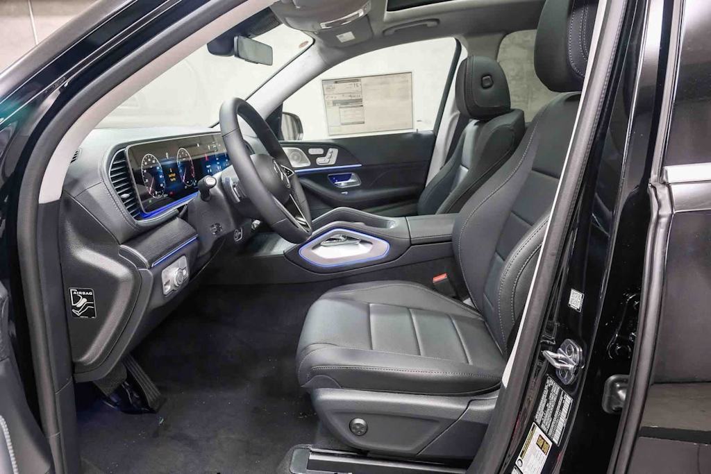 Thumbnail: 2026 Mercedes-Benz GLS - 12