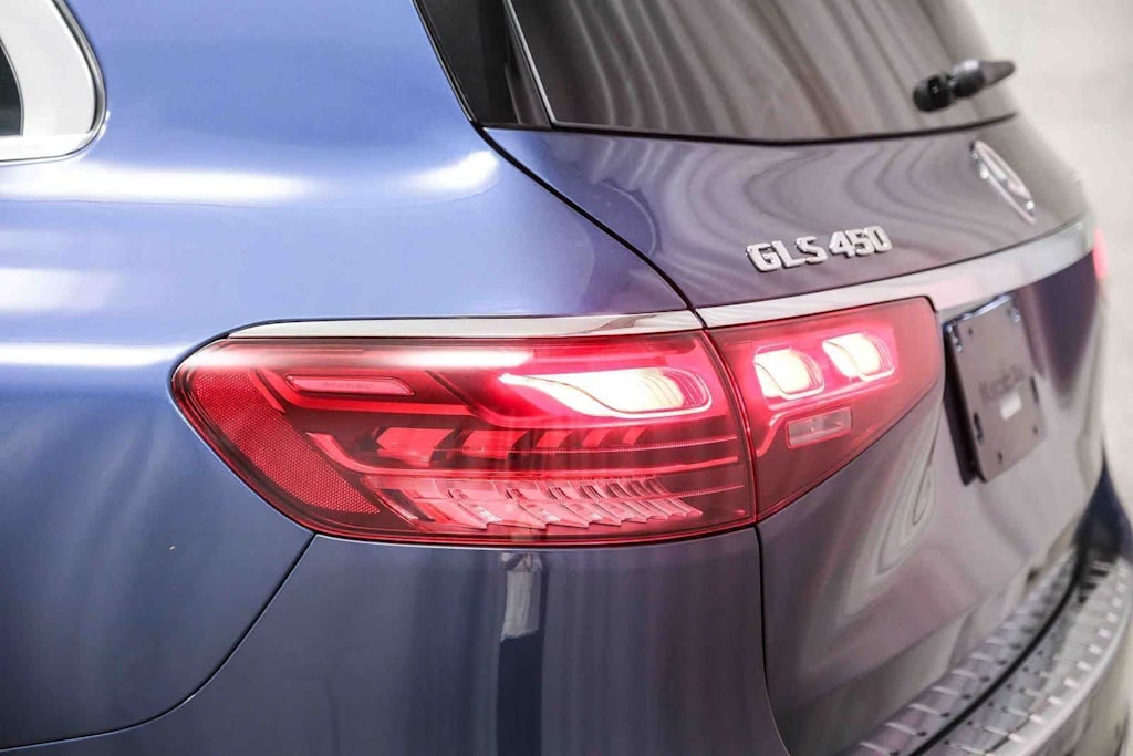 Thumbnail: 2026 Mercedes-Benz GLS - 21