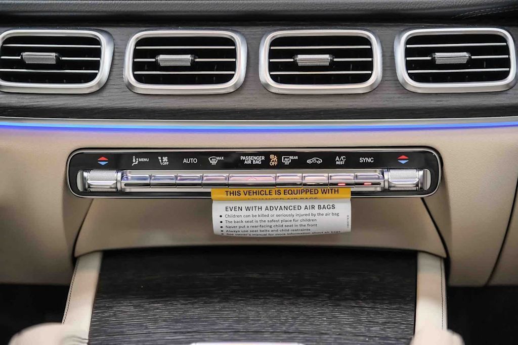 Thumbnail: 2026 Mercedes-Benz GLS - 26