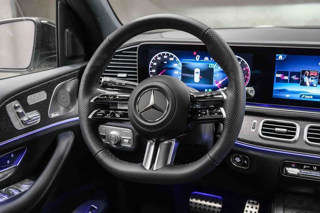 Thumbnail: 2026 Mercedes-Benz GLS - 2