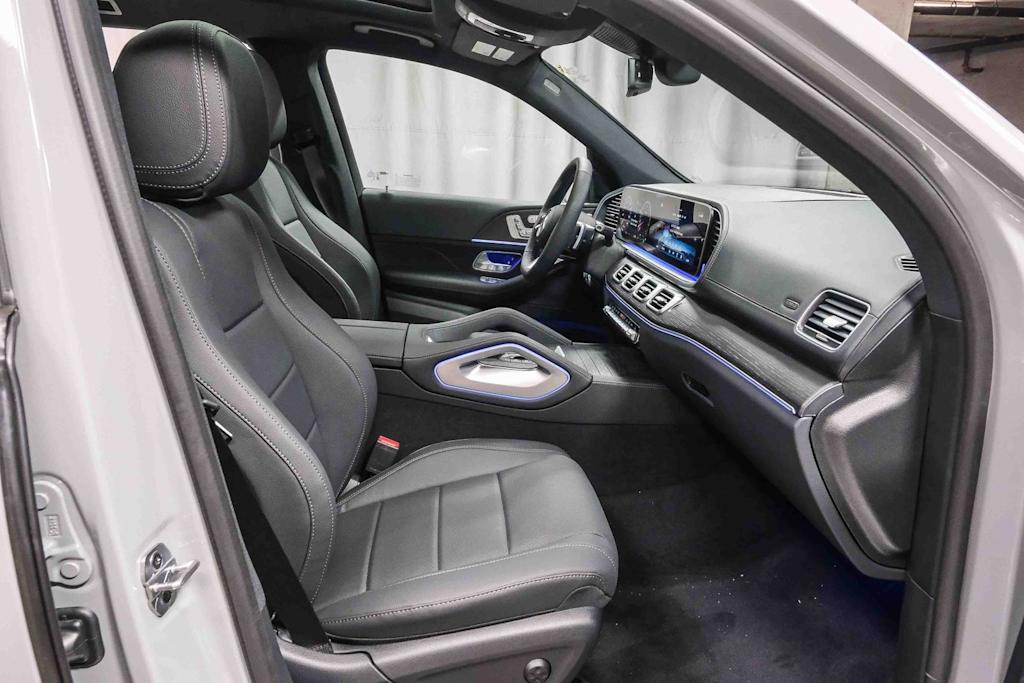 Thumbnail: 2026 Mercedes-Benz GLS - 11