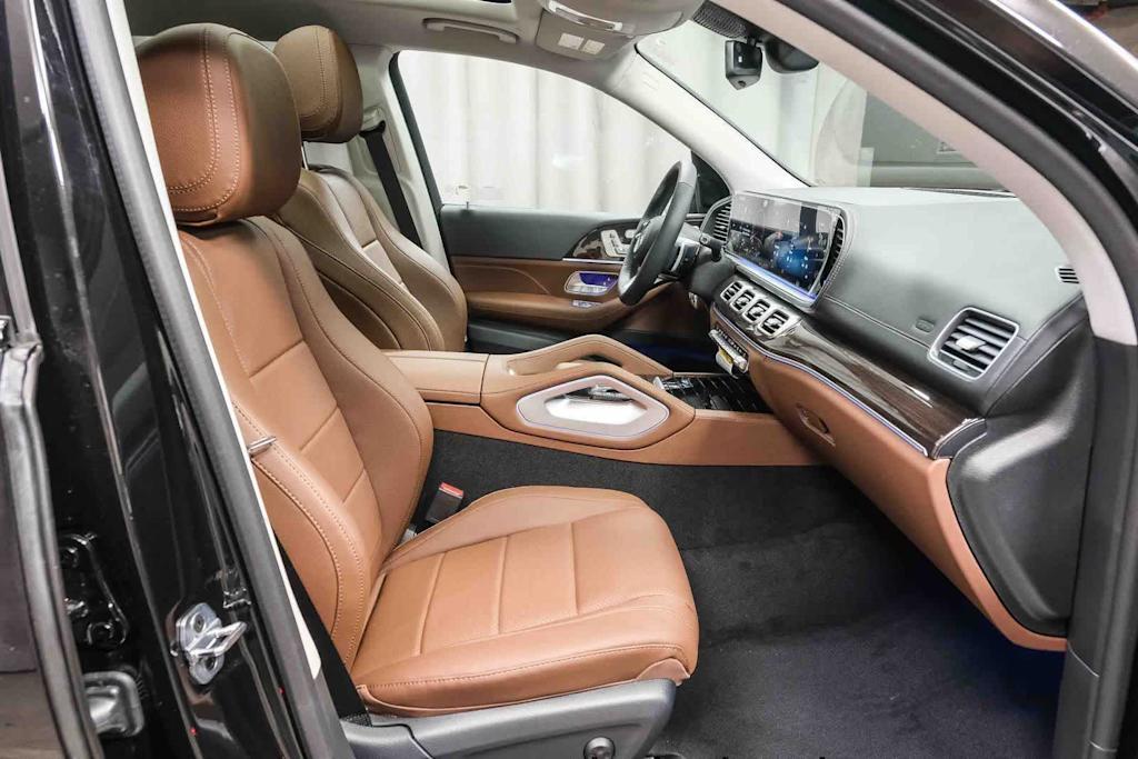 Thumbnail: 2026 Mercedes-Benz GLS - 11