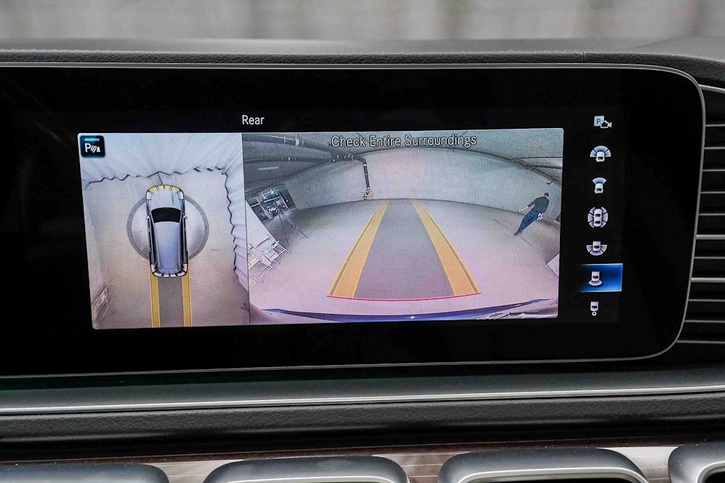 Thumbnail: 2022 Mercedes-Benz GLS - 29