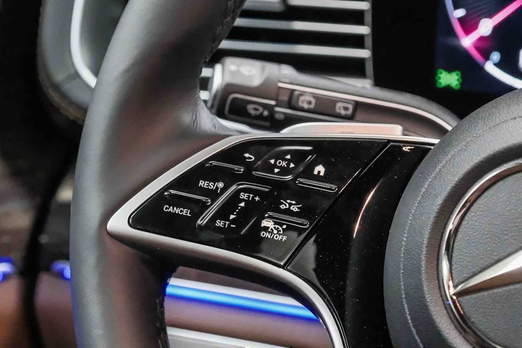 Thumbnail: 2026 Mercedes-Benz GLS - 27