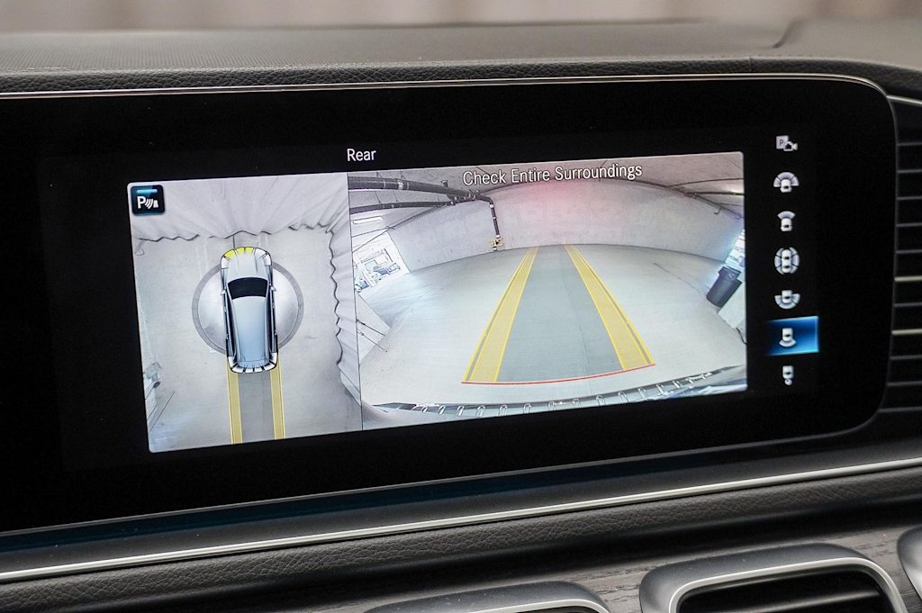 Thumbnail: 2022 Mercedes-Benz GLS - 28