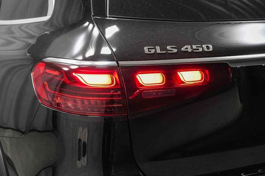 Thumbnail: 2026 Mercedes-Benz GLS - 21