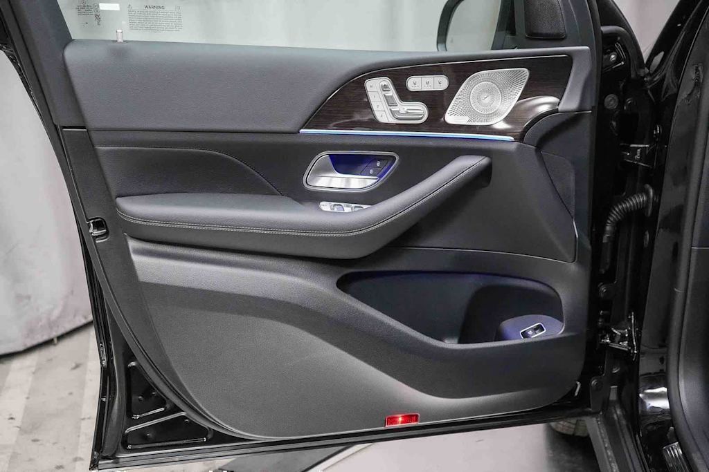 Thumbnail: 2026 Mercedes-Benz GLS - 31
