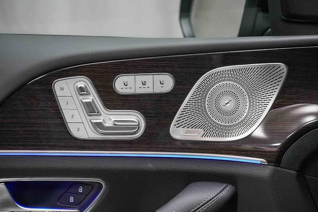 Thumbnail: 2026 Mercedes-Benz GLS - 32
