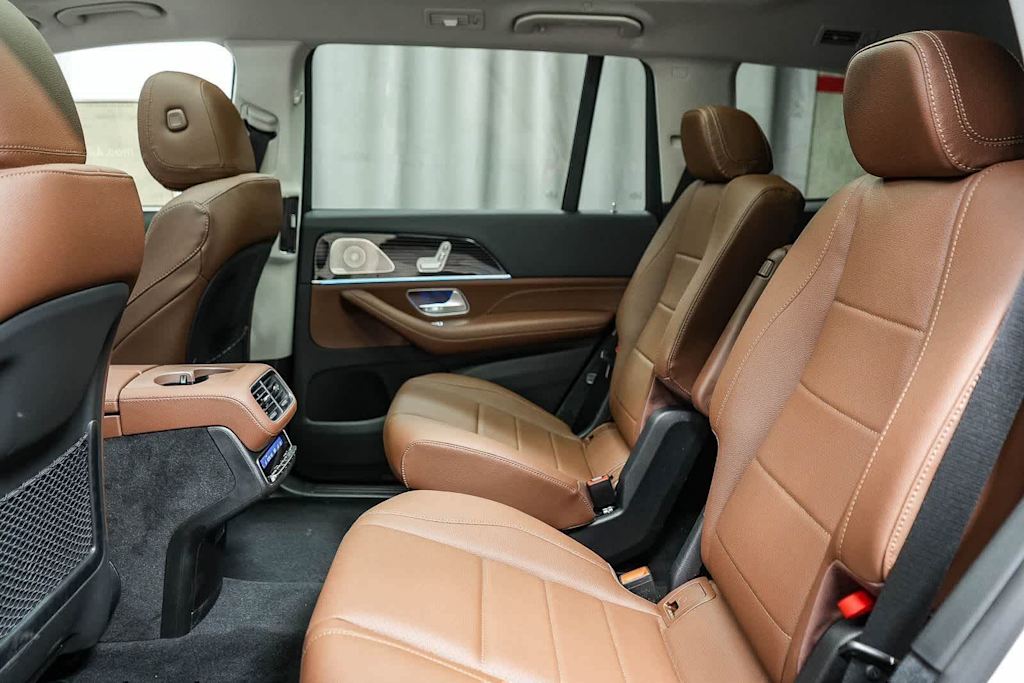 Thumbnail: 2026 Mercedes-Benz GLS - 11