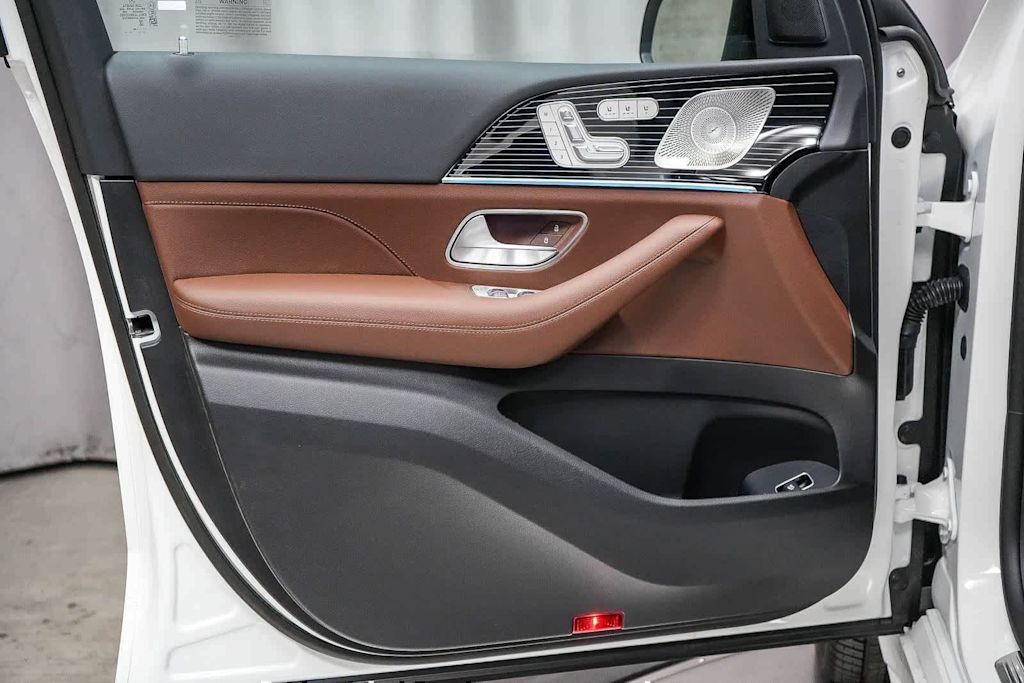 Thumbnail: 2026 Mercedes-Benz GLS - 24