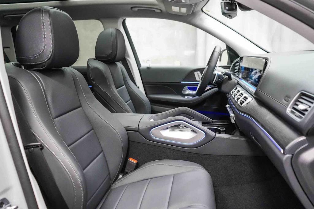 Thumbnail: 2026 Mercedes-Benz GLS - 10