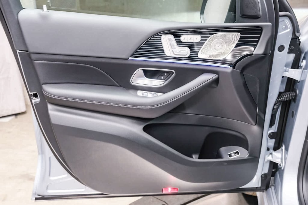 Thumbnail: 2026 Mercedes-Benz GLS - 59