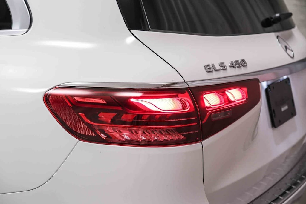 Thumbnail: 2026 Mercedes-Benz GLS - 17